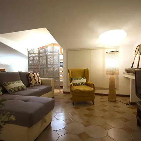 Dei Cerri 2br Appartement